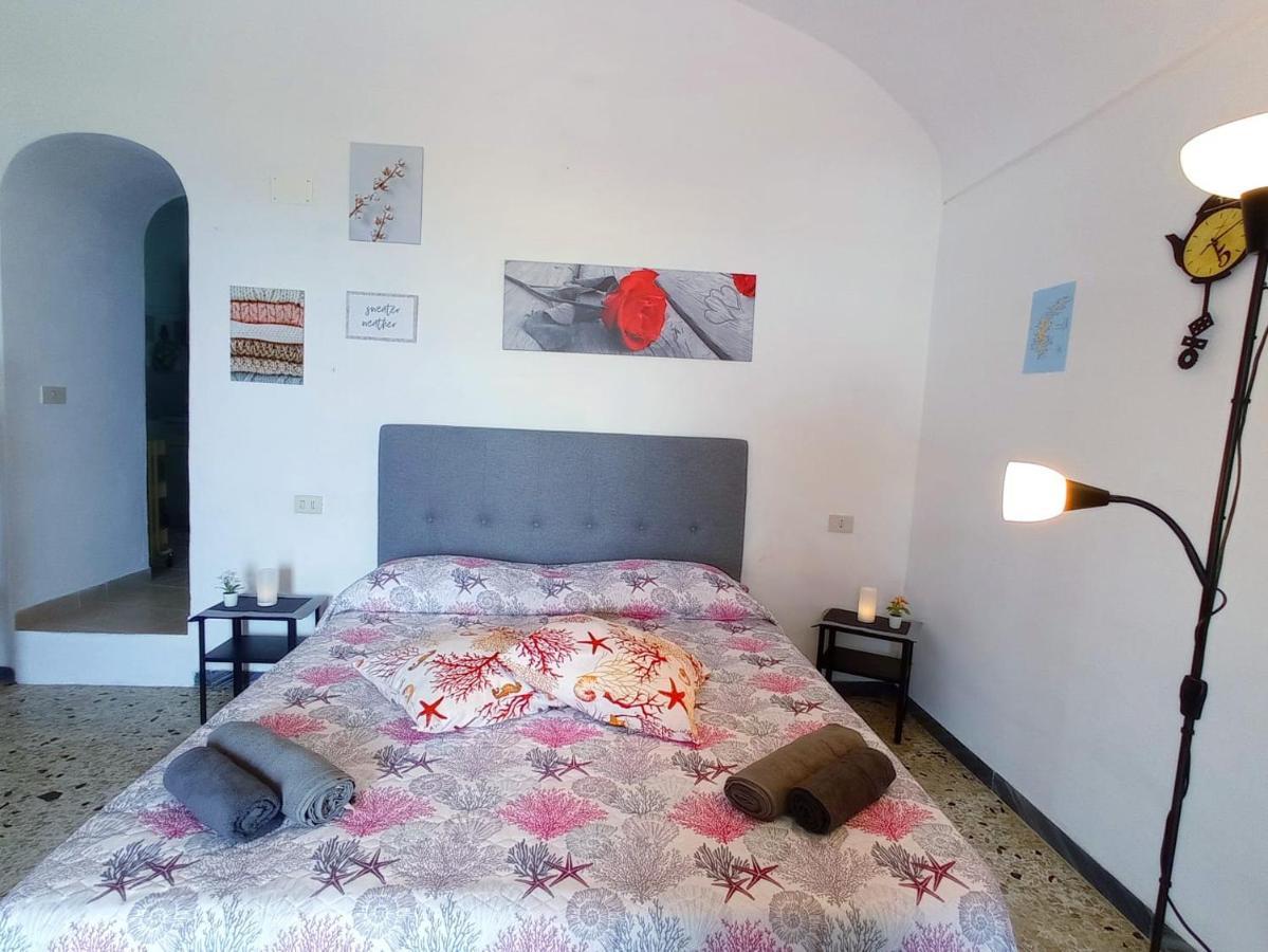 Villa The Quiet House Ponza Exterior foto